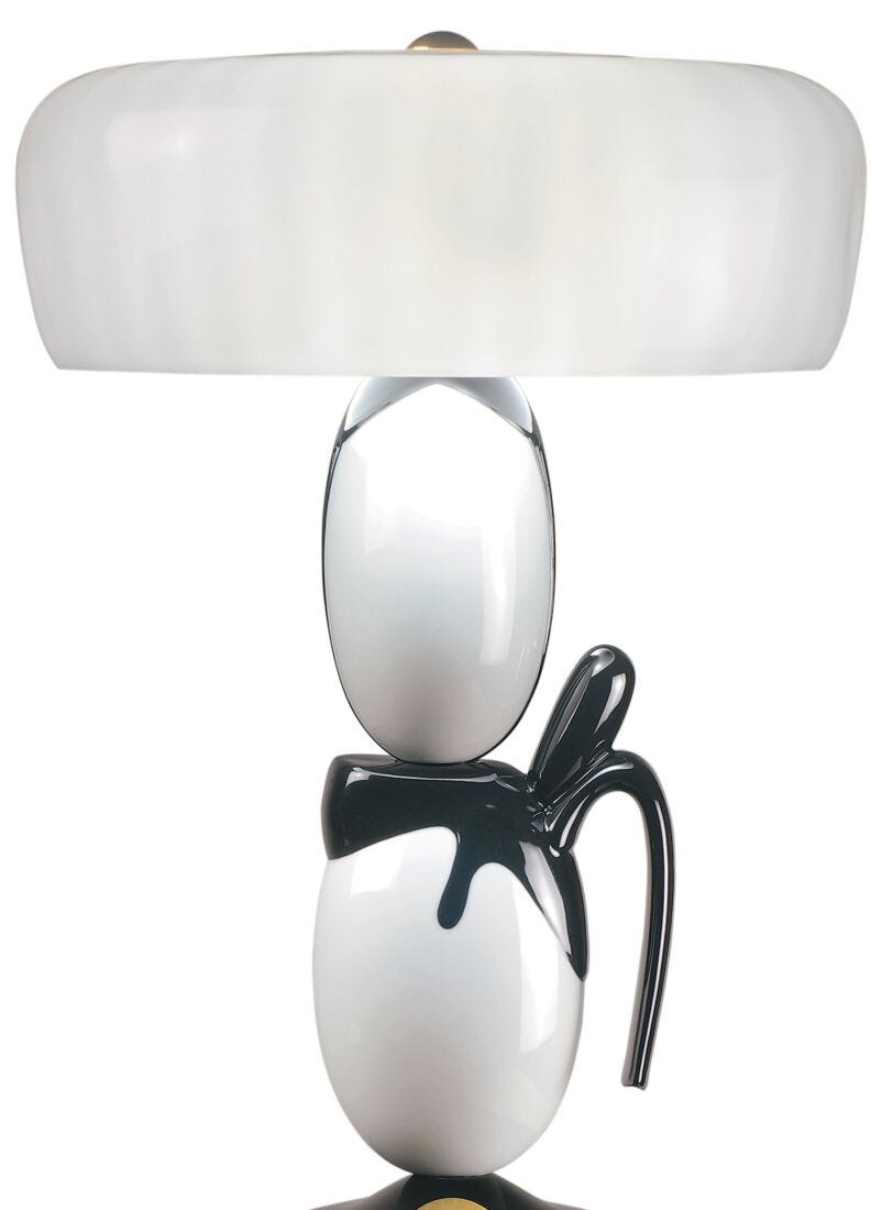 Hairstyle (H/I/M) Table Lamp (US) in Lladró