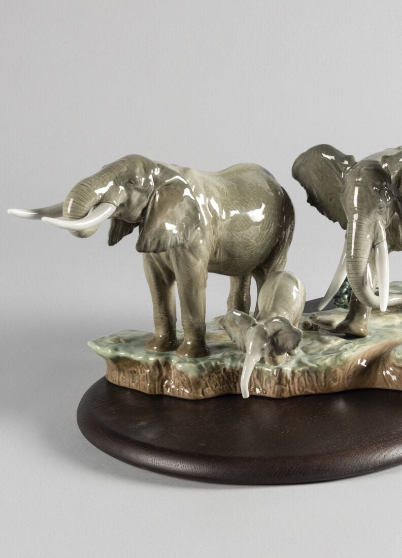象の行進 - Lladro-Japan