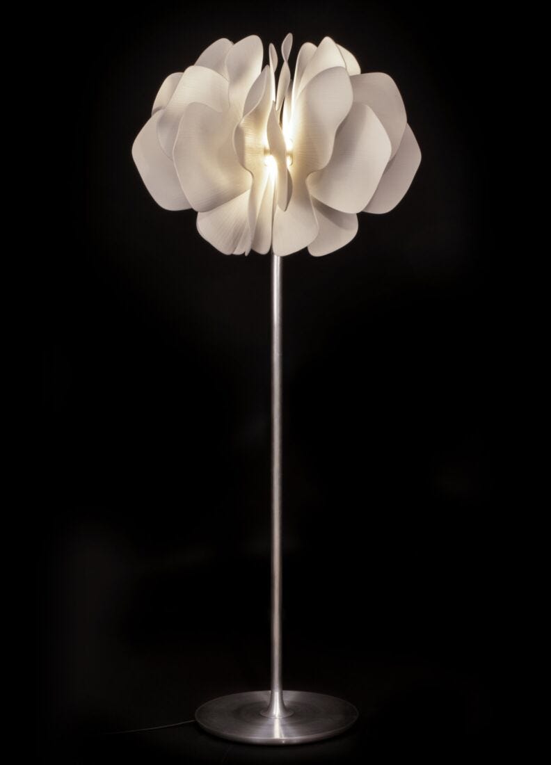 Nightbloom Floor Lamp. White. (UK) in Lladró