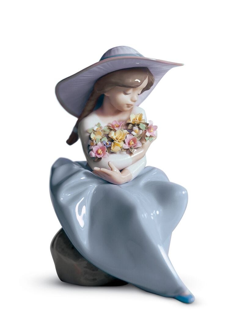 Fragrant Bouquet Girl Figurine in Lladró