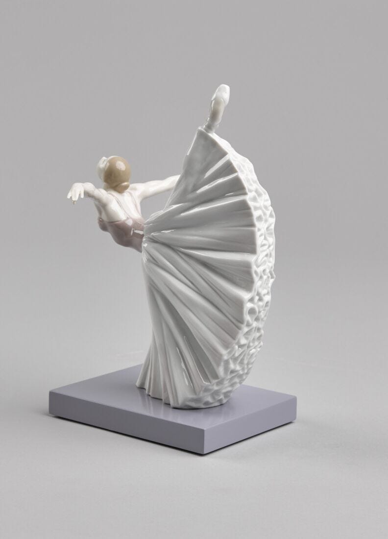 Giselle Arabesque Ballet Figurine in Lladró