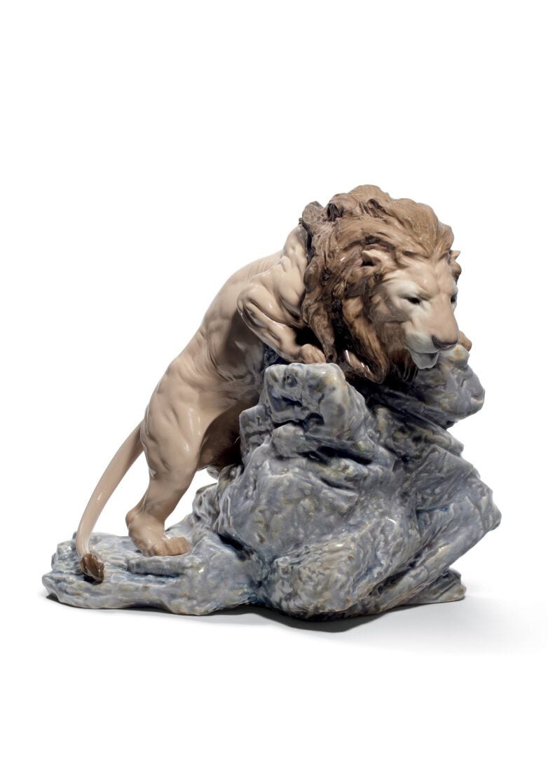 Lion Pouncing Figurine in Lladró