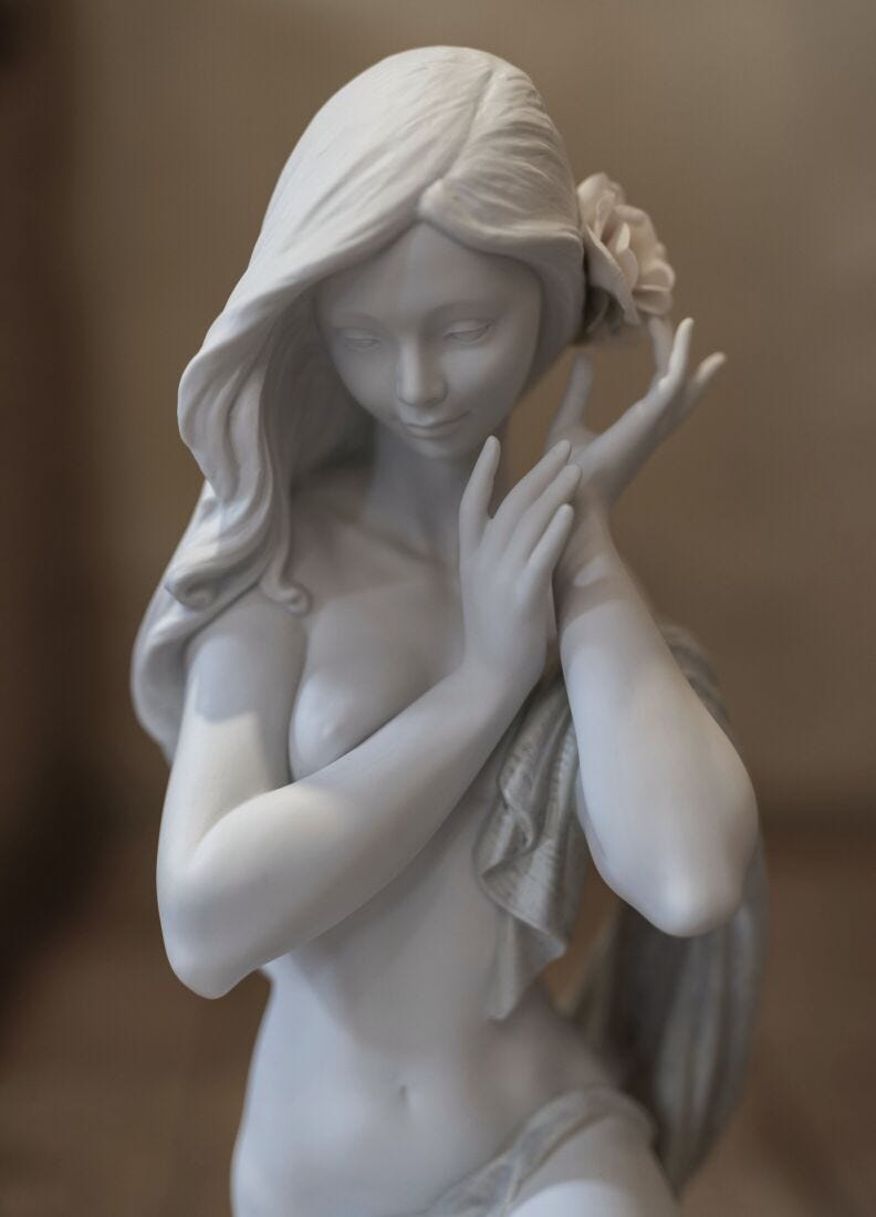 Subtle moonlight Woman Figurine. White. Limited edition in Lladró