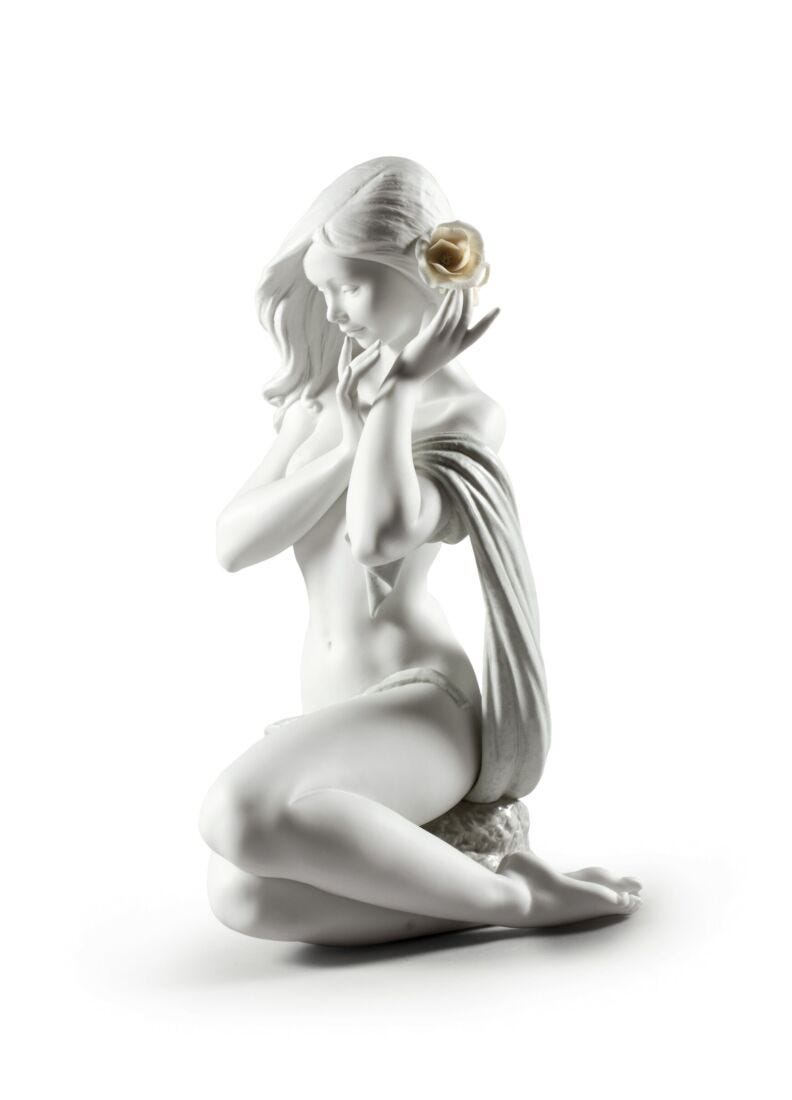 Figura Mujer Cándida luz de luna. Blanco. Serie limitada en Lladró