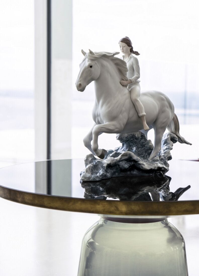 Figurina Cavallo e donna Galoppo nel mare in Lladró