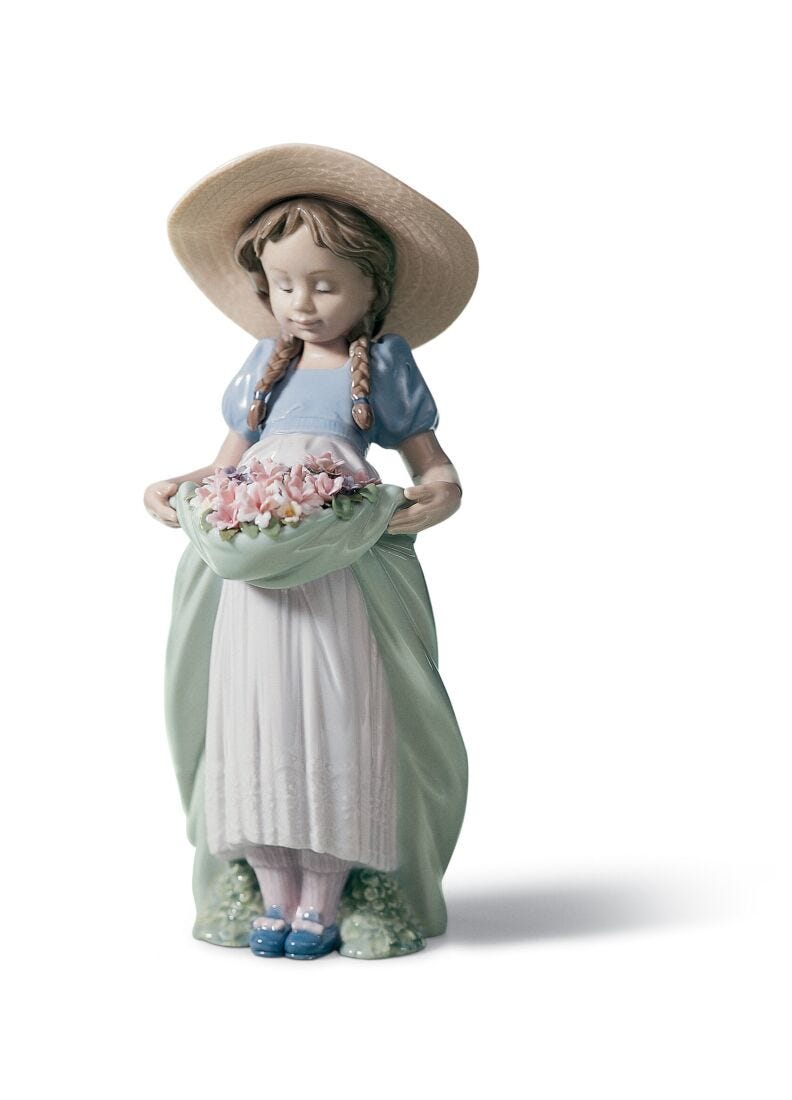Bountiful Blossoms Girl Figurine in Lladró