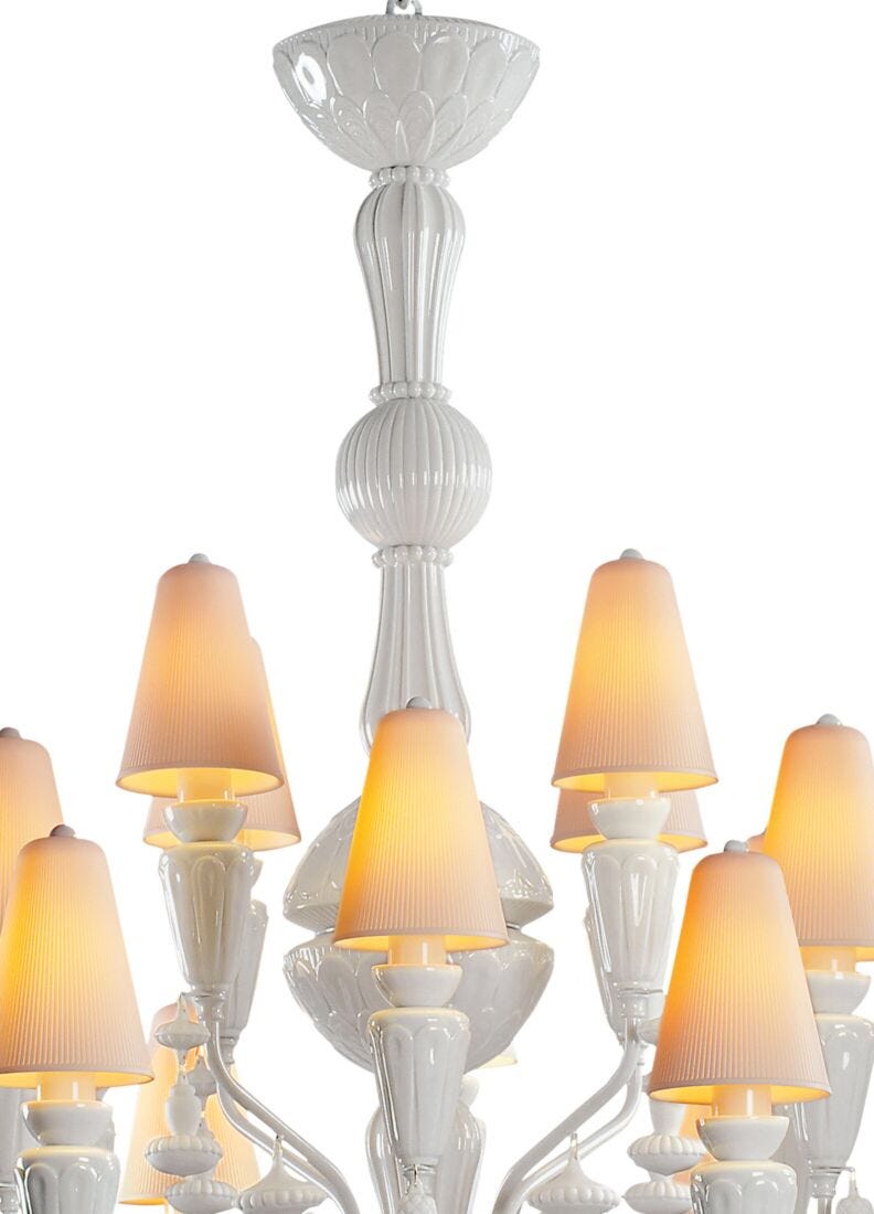 Ivy and Seed 20 Lights Chandelier. Medium Model. White (US