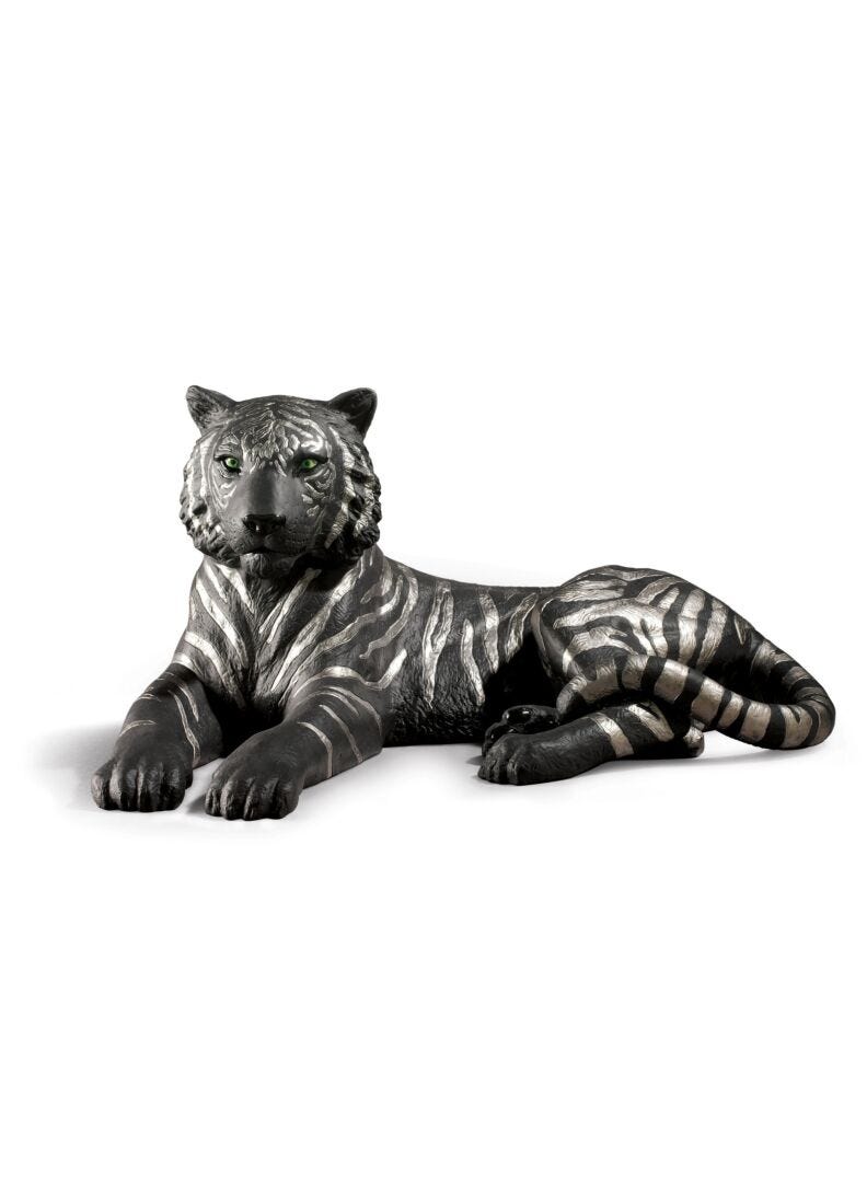 Tiger Figurine. Silver Lustre and Black in Lladró