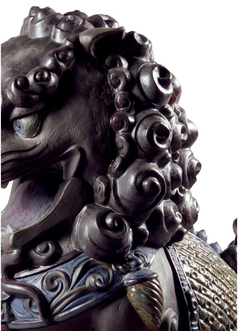 Oriental Lion Sculpture. Black in Lladró