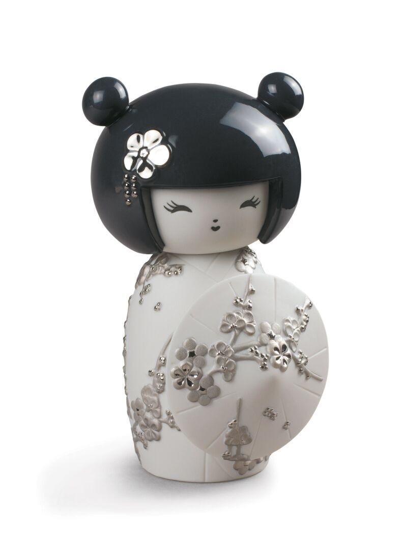 Figura Kokeshi III. Lustre plata en Lladró