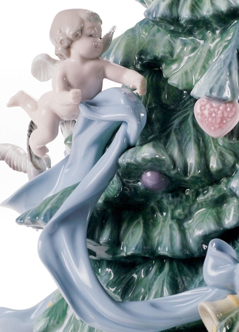 Great Christmas Tree Figurine. Limited Edition in Lladró