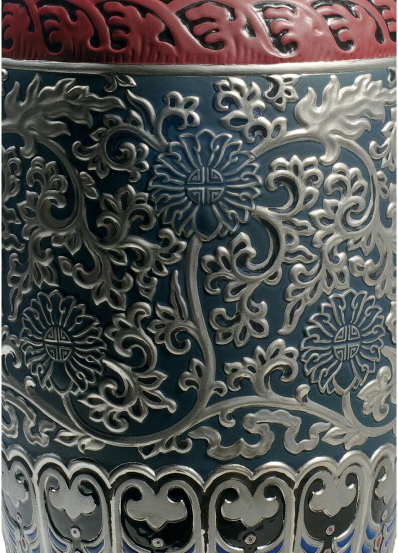 Oriental Vase Sculpture. Blue. Limited Edition in Lladró