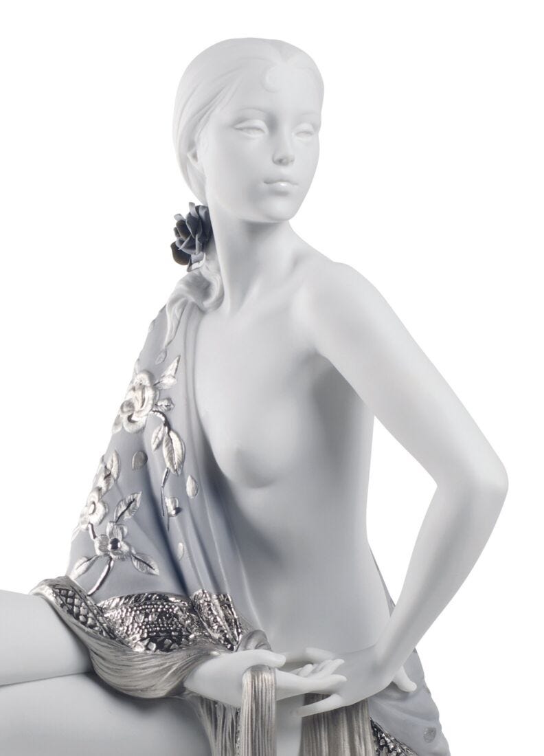 Nude with Shawl Woman Figurine. Silver Lustre in Lladró