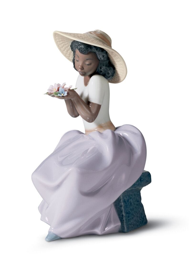 Sweet Fragrance Girl Figurine in Lladró