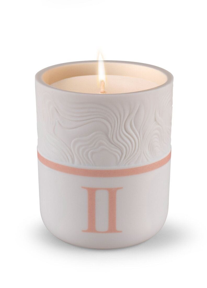 Timeless Candle II. Sweet Memories Scent in Lladró