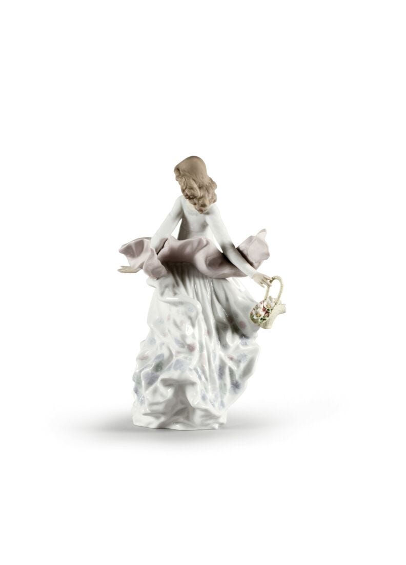 Spring Splendor Woman Figurine in Lladró