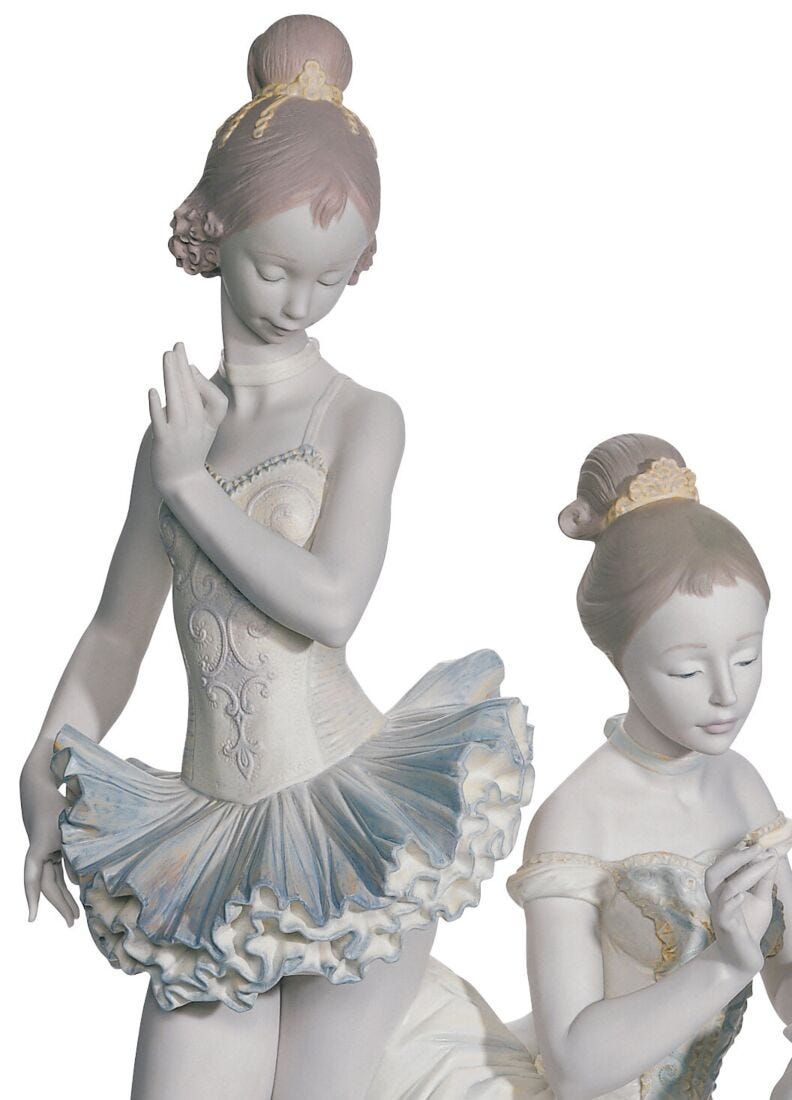 Love for Ballet Dancers Sculpture. Limited Edition in Lladró