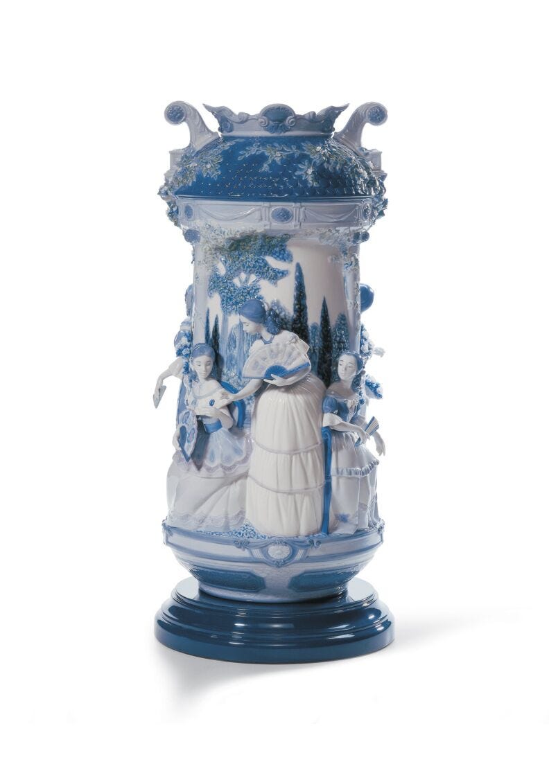 Ladies in The Garden Vase. Limited Edition. Blue Luster in Lladró