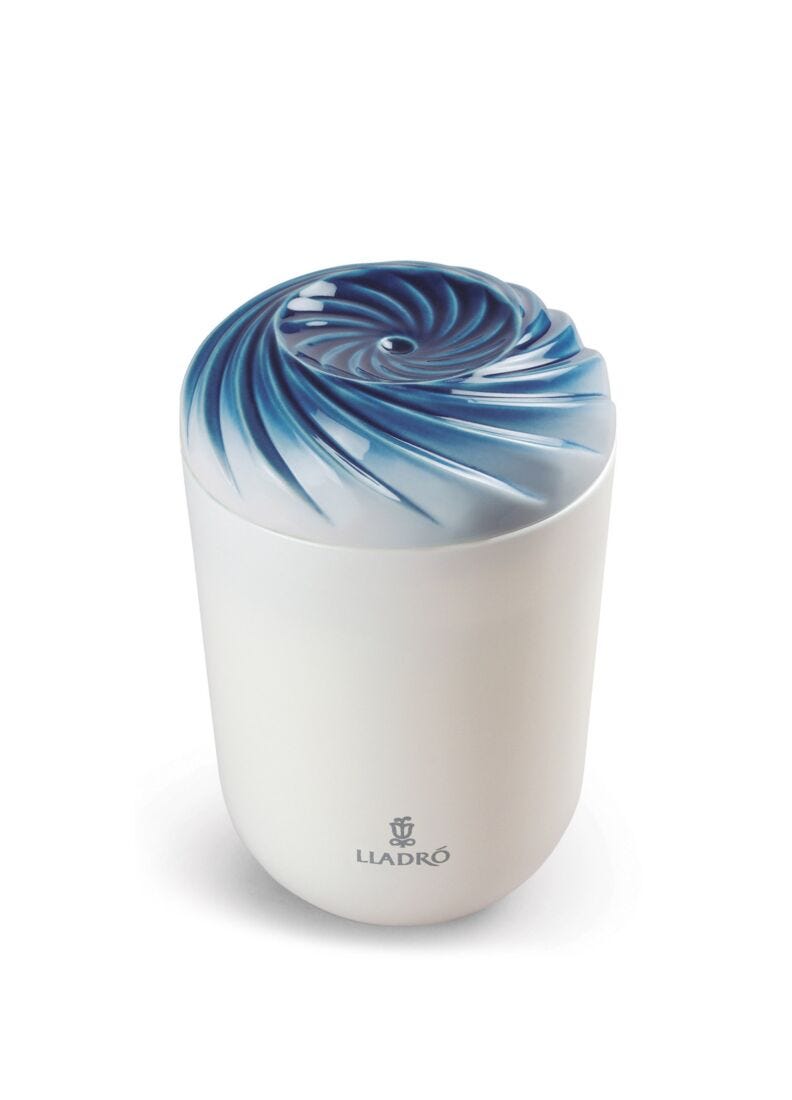 Echoes of Nature Candle. Unbreakable Spirit, 1 of 6