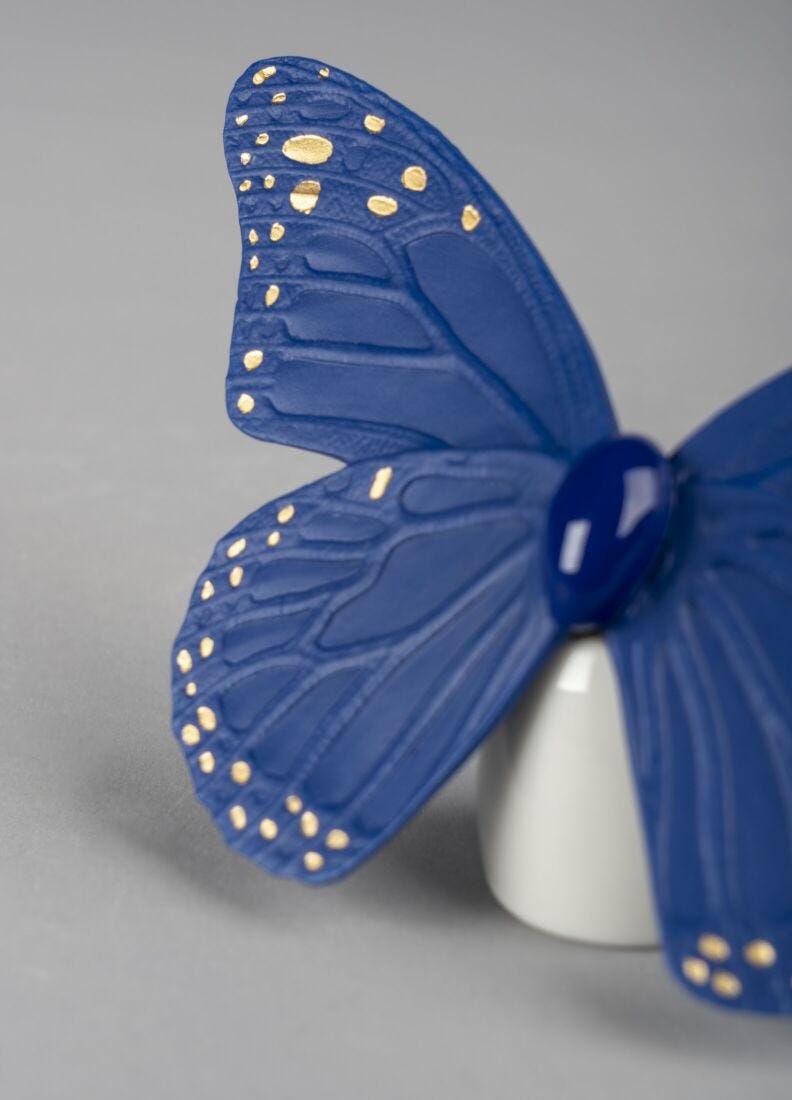 Butterfly Figurine. Golden Luster & Blue in Lladró