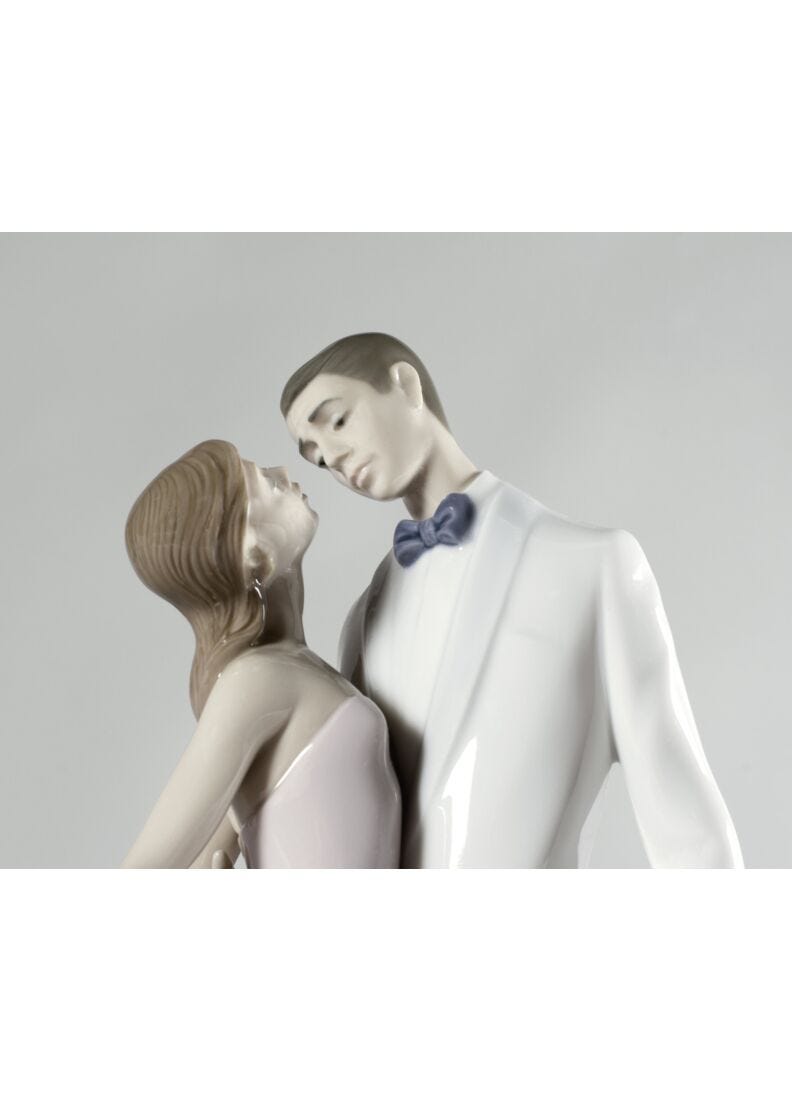 Happy Anniversary Couple Figurine in Lladró