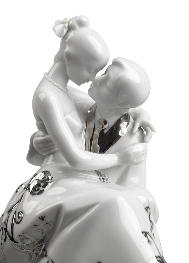 The Happiest Day Couple. Figurine. Silver luster in Lladró