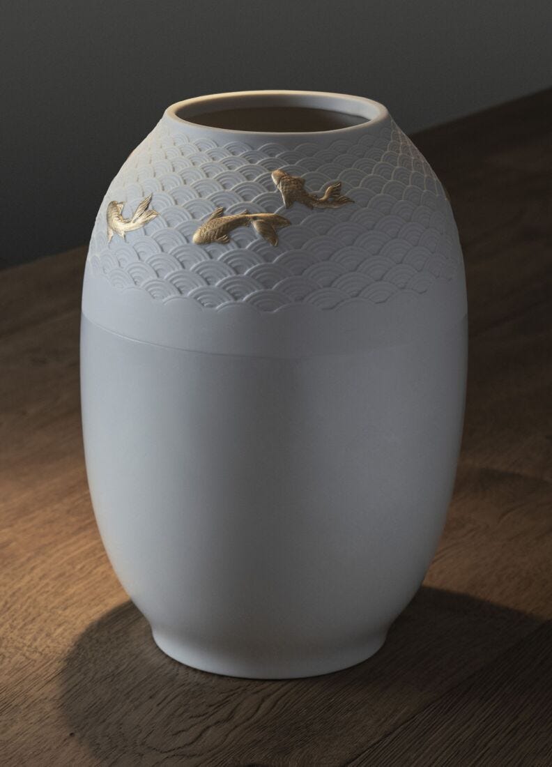 Koi Vase. Golden luster in Lladró