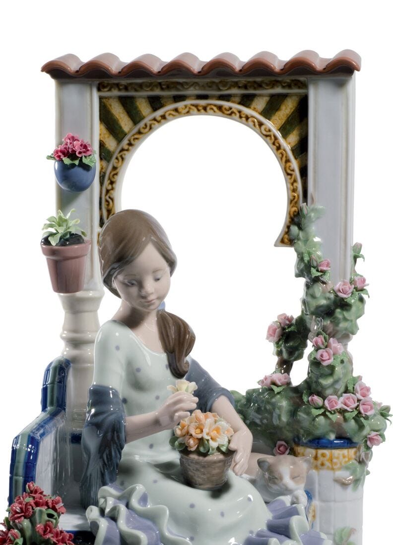 Figura mujer En un patio andaluz. Serie limitada en Lladró