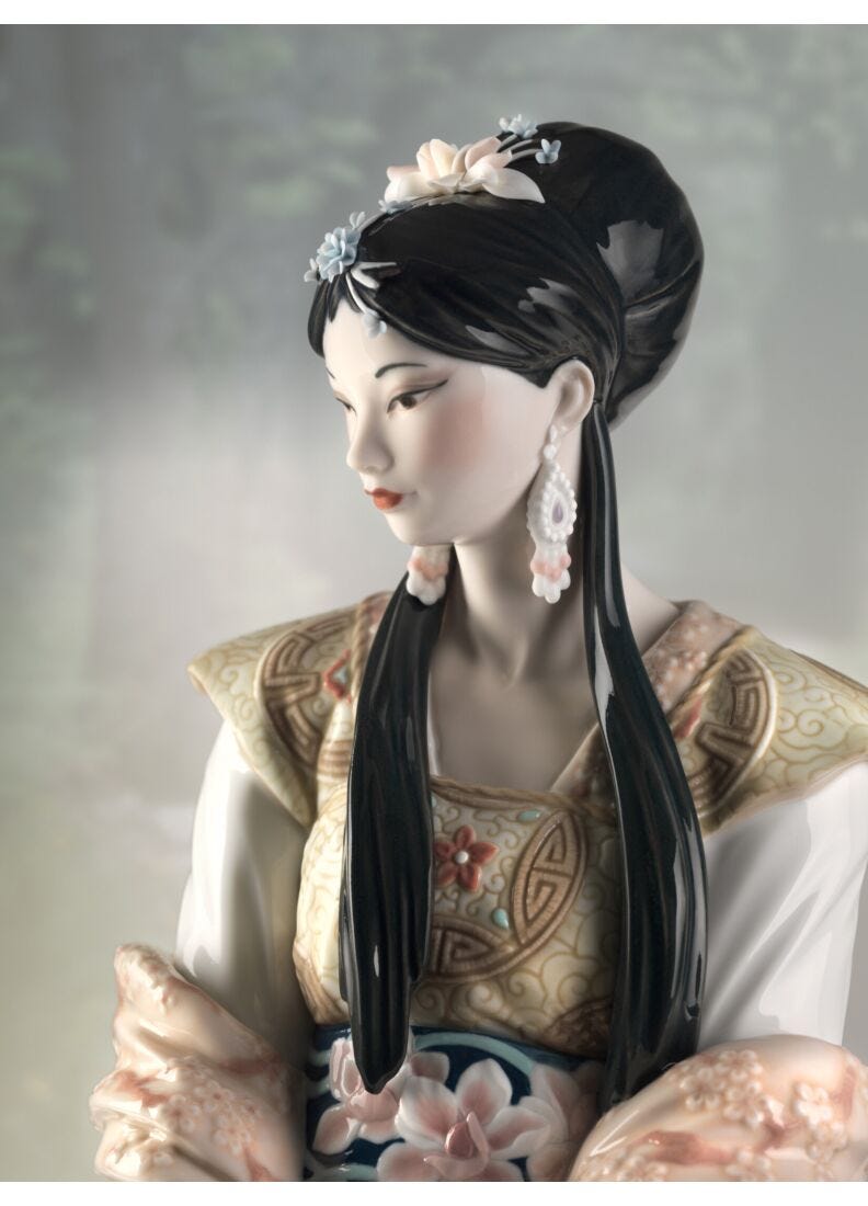 Chinese Beauty Woman Figurine. Limited Edition in Lladró