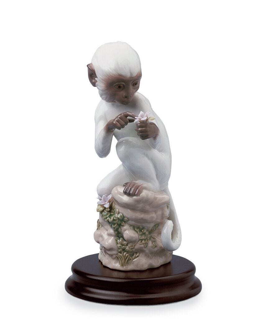 直販クリアランス リヤドロ Lladro The Monkey Figurine. Chinese