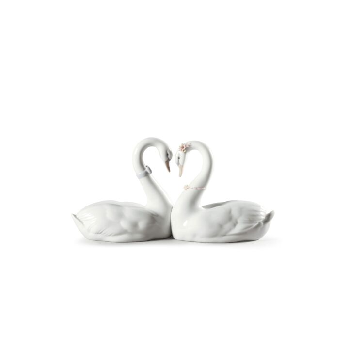 Endless Love Swans Figurine in Lladró