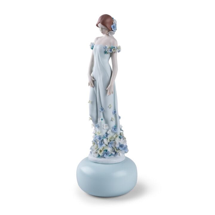 Haute Allure Refined Elegance Woman Figurine. Limited Edition in Lladró