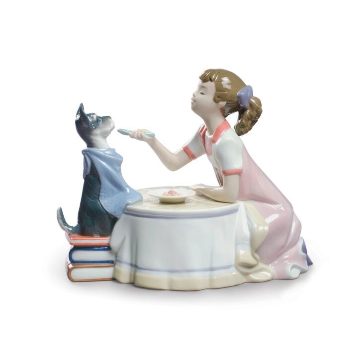 Tea Time Girl Figurine in Lladró