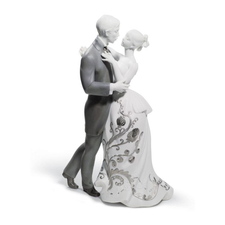 Lovers' Waltz Couple Figurine. Silver Lustre in Lladró