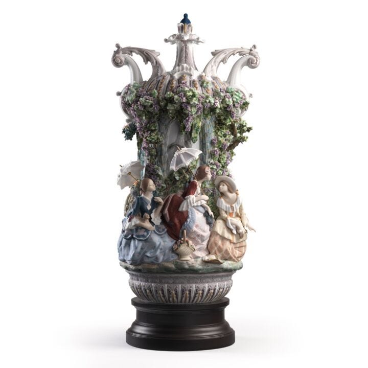 Ladies from Aranjuez Vase. Limited Edition in Lladró