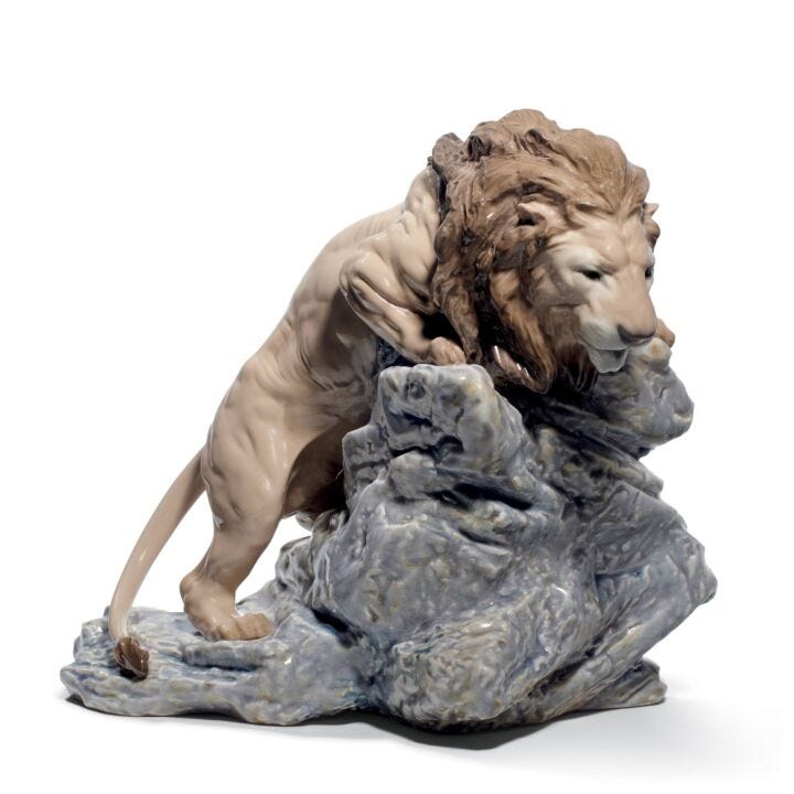 Lion Pouncing Figurine in Lladró