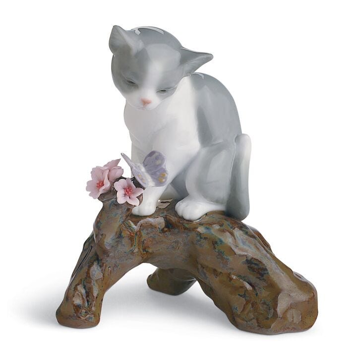 Blossoms for The Kitten Cat Figurine in Lladró