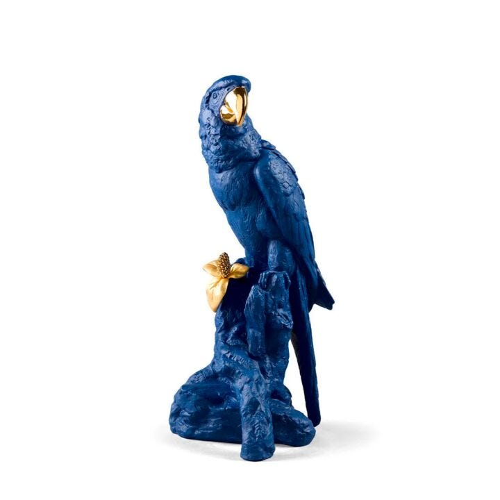 Escultura pájaro Guacamayo. Azul-dorado. Serie Limitada en Lladró