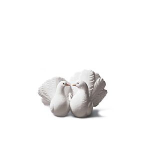 Couple of Doves Figurine in Lladró