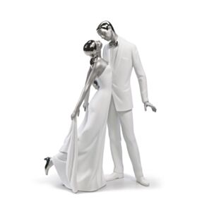 Lovers' Waltz Couple Figurine | Lladró® USA