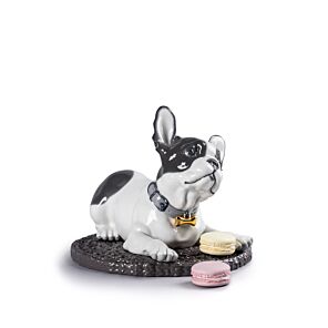 Bulldog francese con macarons in Lladró