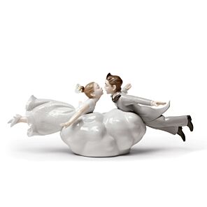 Wedding in the air Couple Figurine