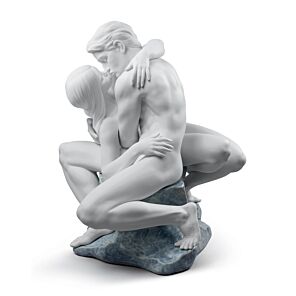 Escultura pareja Beso apasionado