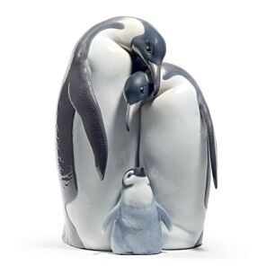 Penguin Family Figurine