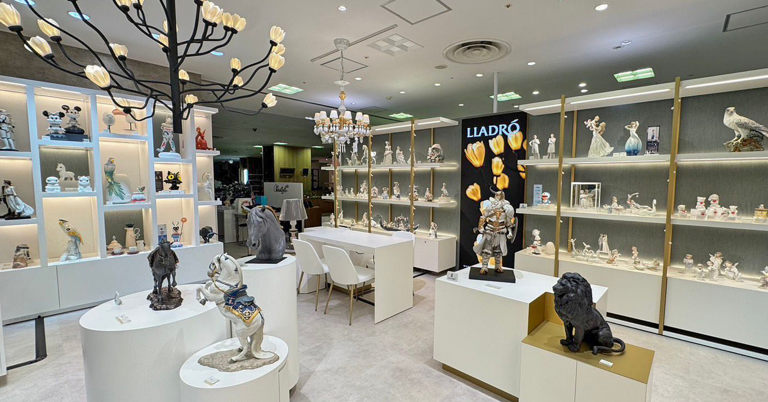 Reopening Osaka Takashimaya | リヤドロ公式オンライン
