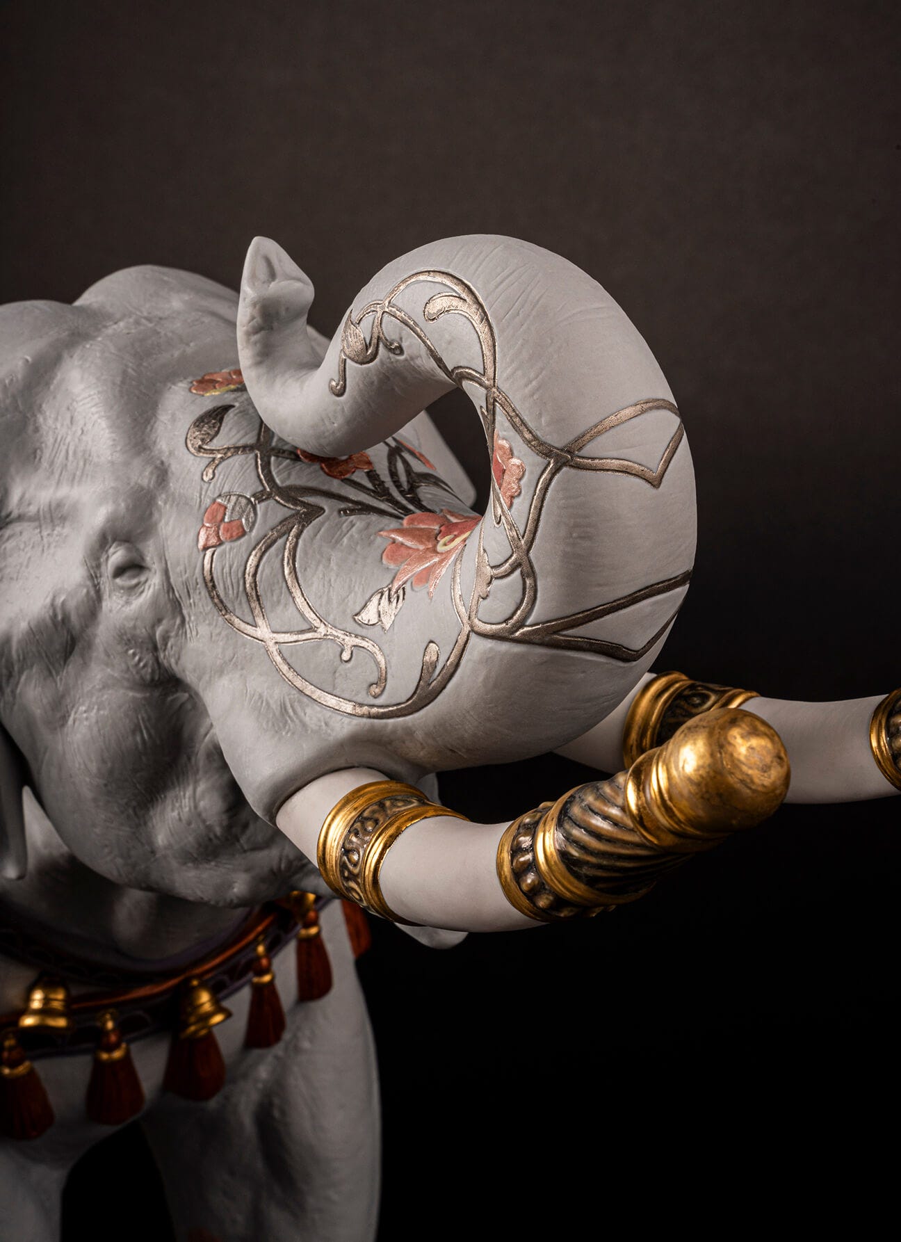 Lladró Oriens Elephant sculpture displayed on a modern living room table