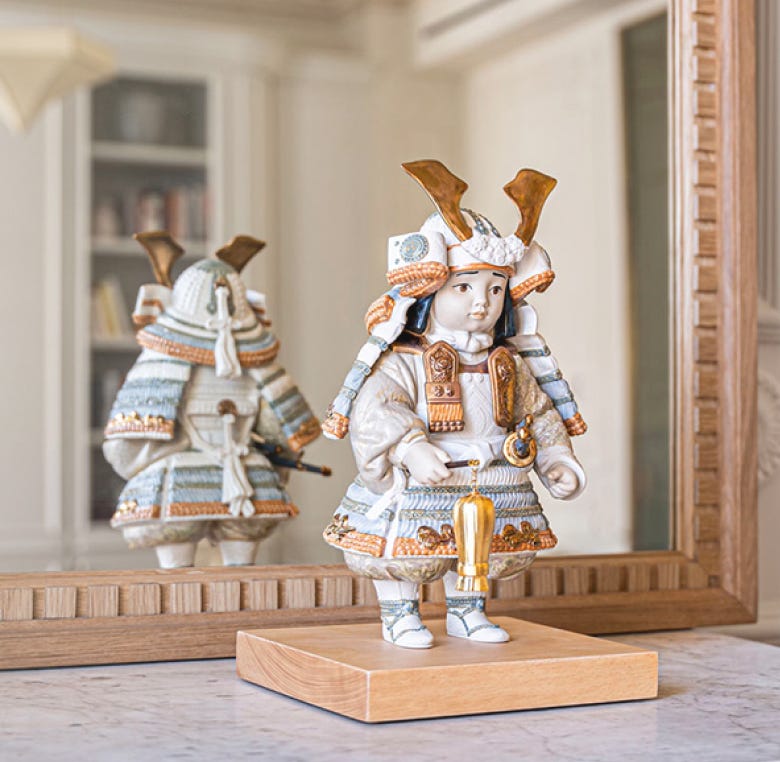 LLADRÓ 武士の兜 グリーングレーと金 約30cm LLADRÓ 武士の兜 グリーングレーと金 約30cm Warrior Boy