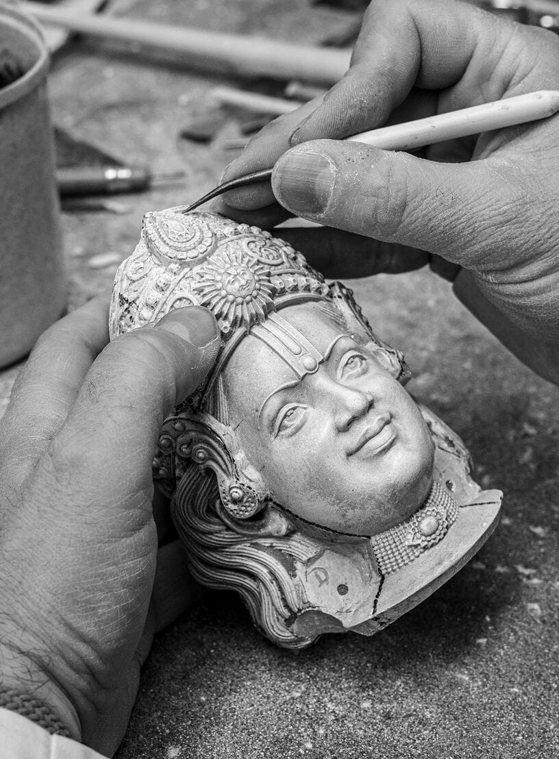Handcrafted process of the sculpture
